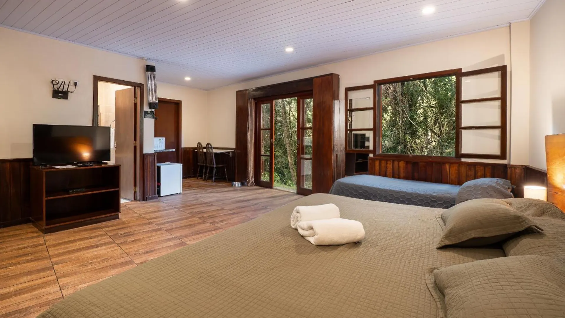 Surya-Pan Hotel Refugio