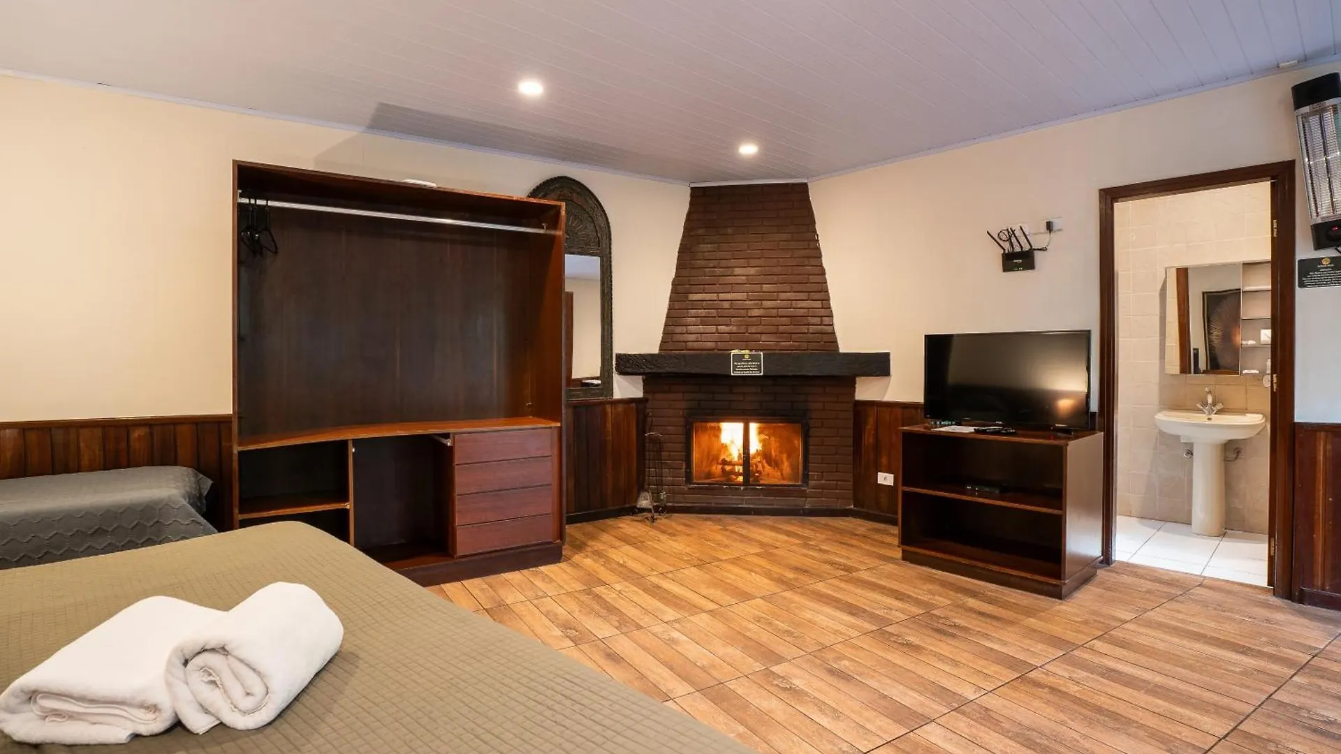 Surya-Pan Hotel Refugio
